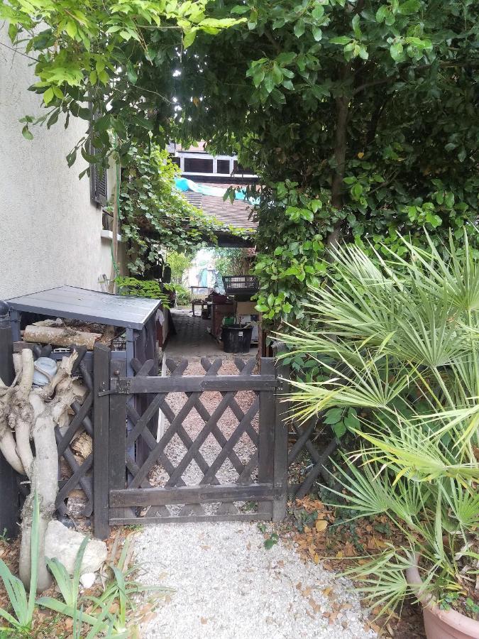 Normandy Cottage Gagny エクステリア 写真